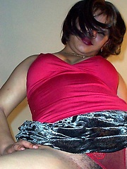 Ghetto mom Nihna undress her clothes