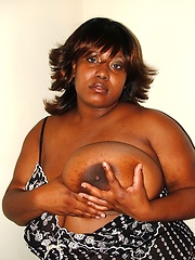 Big booty black girl Hunni Blue in solo pics