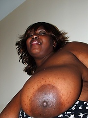 Big booty black girl Hunni Blue in solo pics